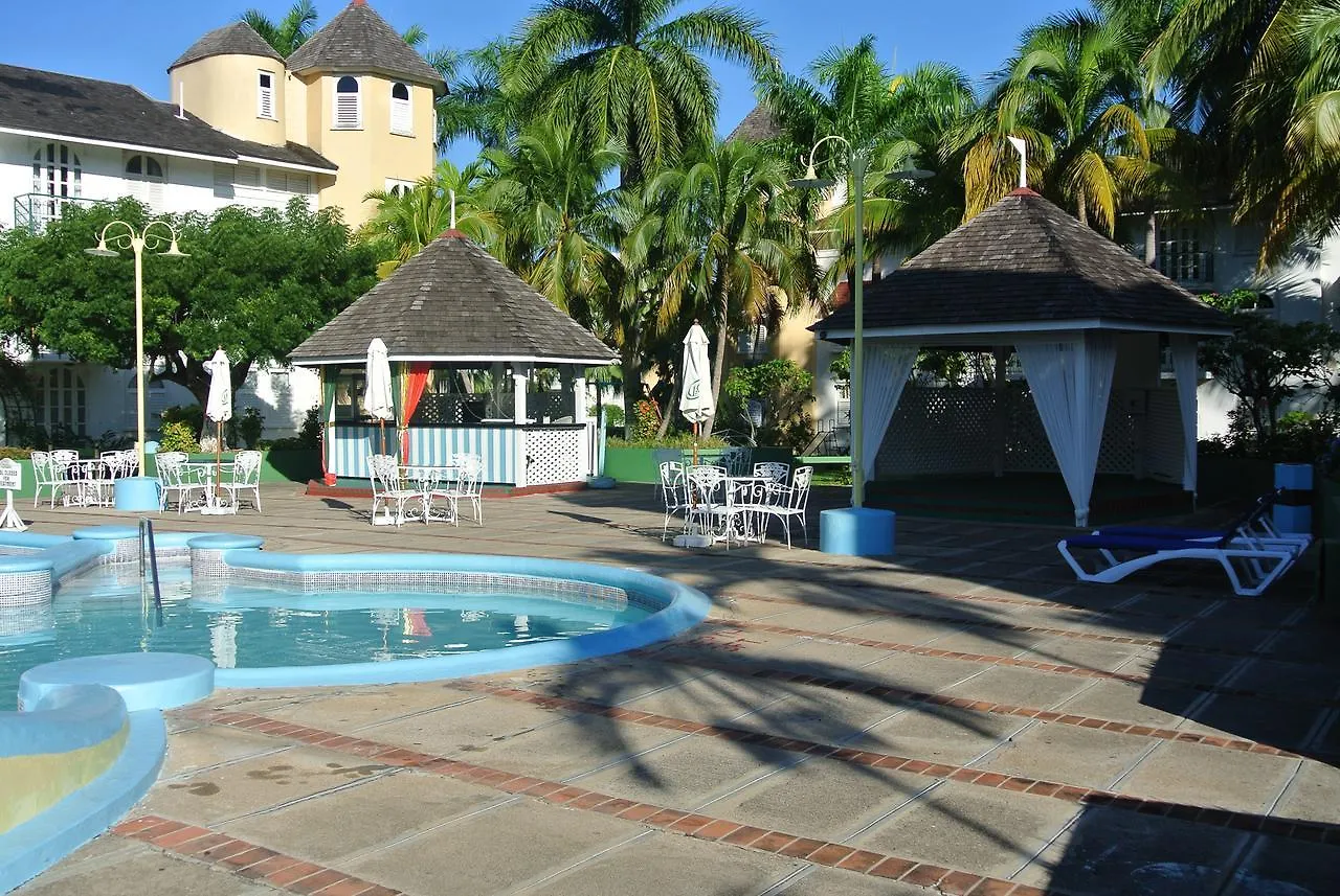 Beach One Bedroom Suite A20 Ocho Rios Aparthotel